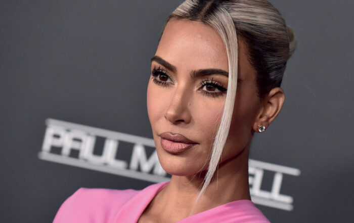kim_kardashian_salmon_sperm_facial
